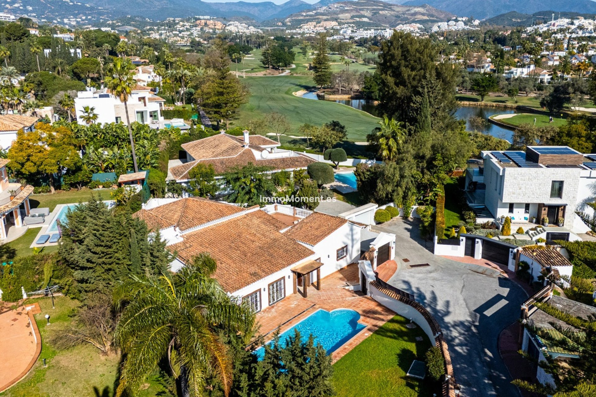 Wiederverkauf - Villa - Marbella - Nueva Andalucía