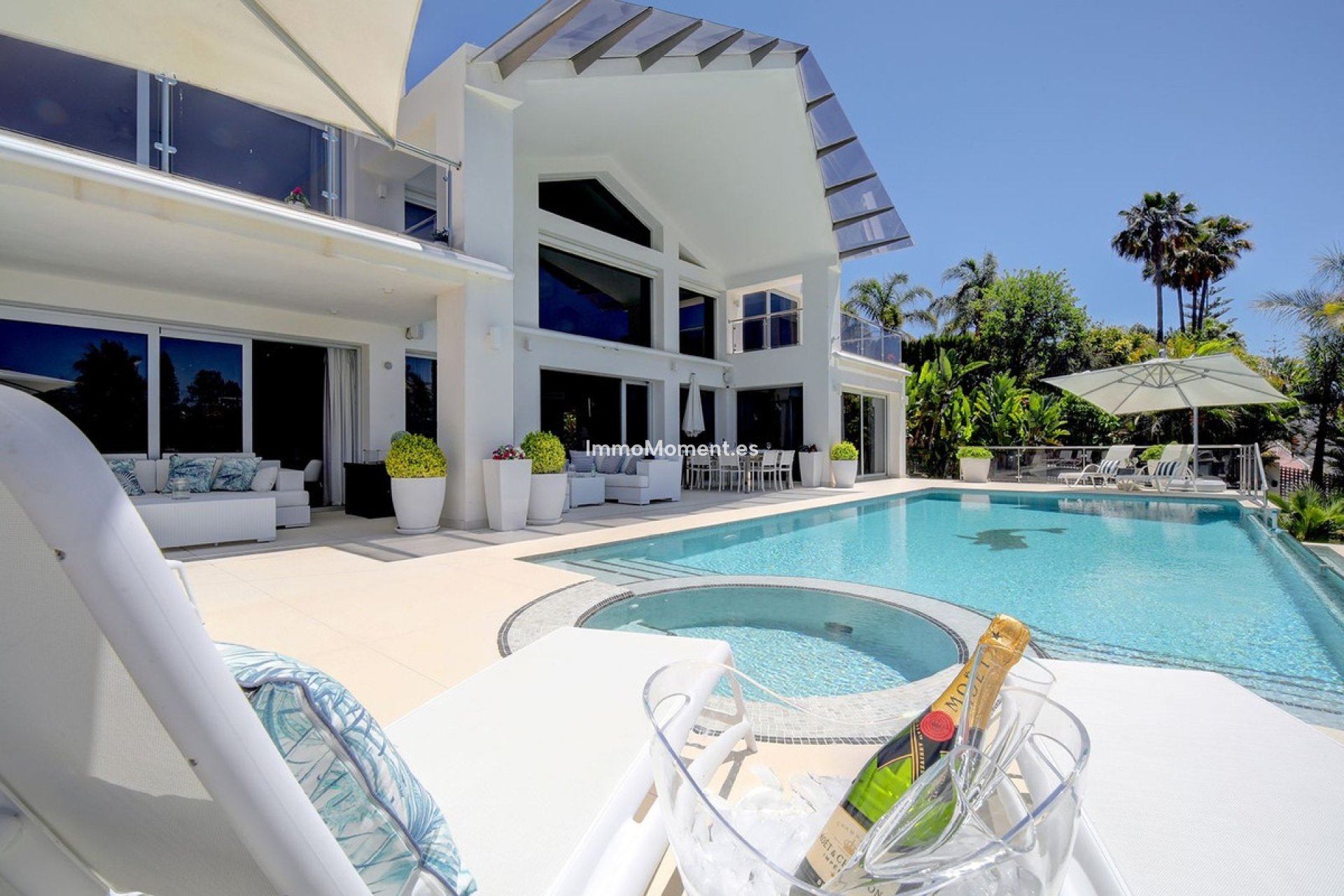 Wiederverkauf - Villa - Marbella - Nueva Andalucía