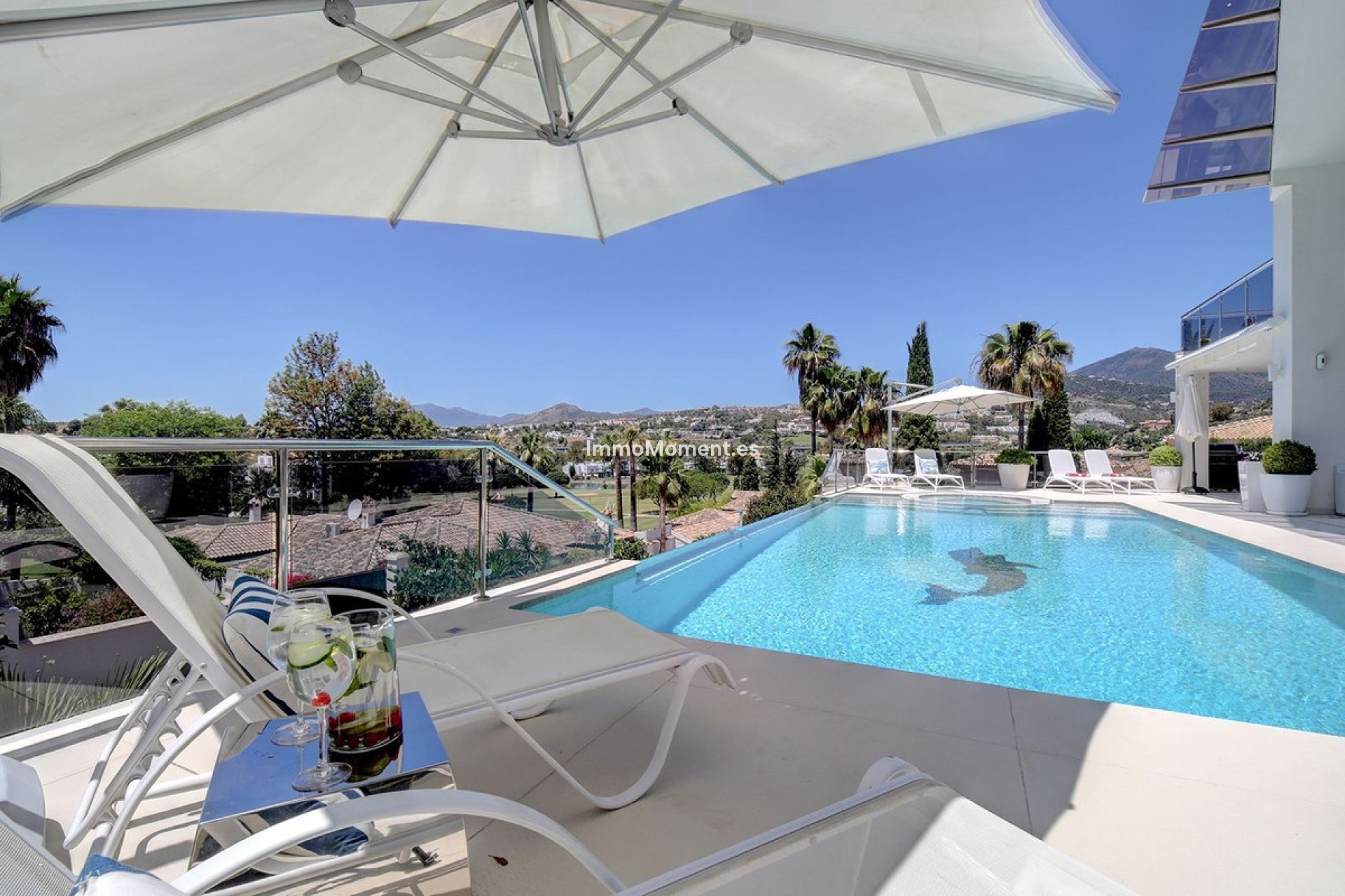 Wiederverkauf - Villa - Marbella - Nueva Andalucía