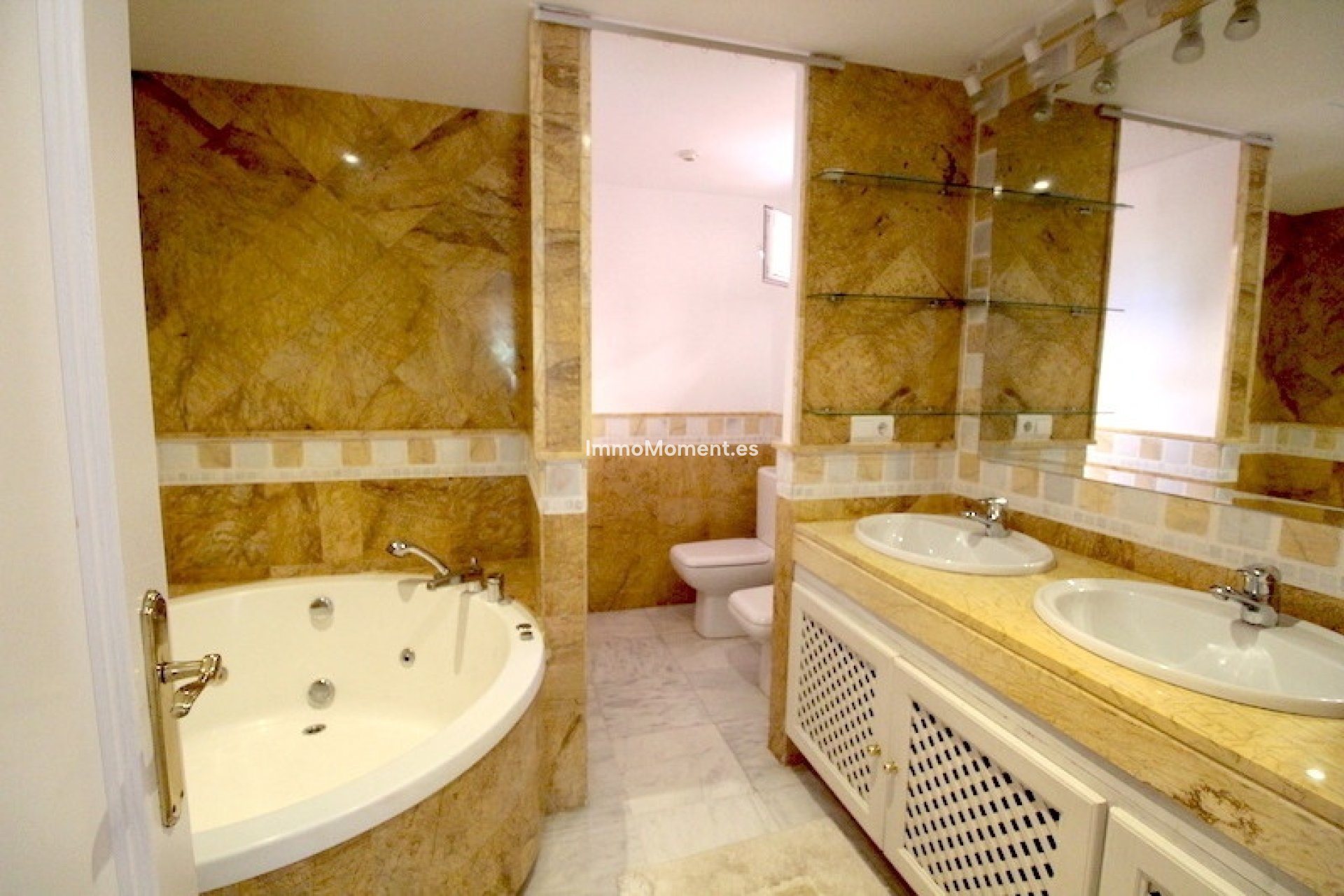 Wiederverkauf - Villa - Marbella - The Golden Mile