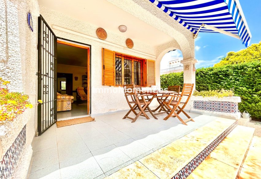 Wiederverkauf - Villa - Orihuela - La Zenia