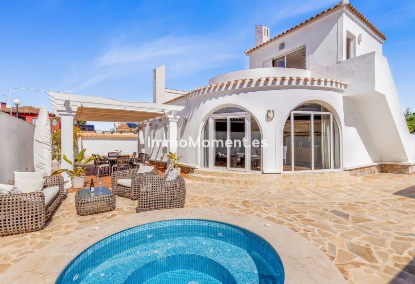Wiederverkauf - Villa - Orihuela - Orihuela Costa