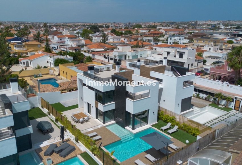 Wiederverkauf - Villa - Torrevieja - Torrevieja Centro