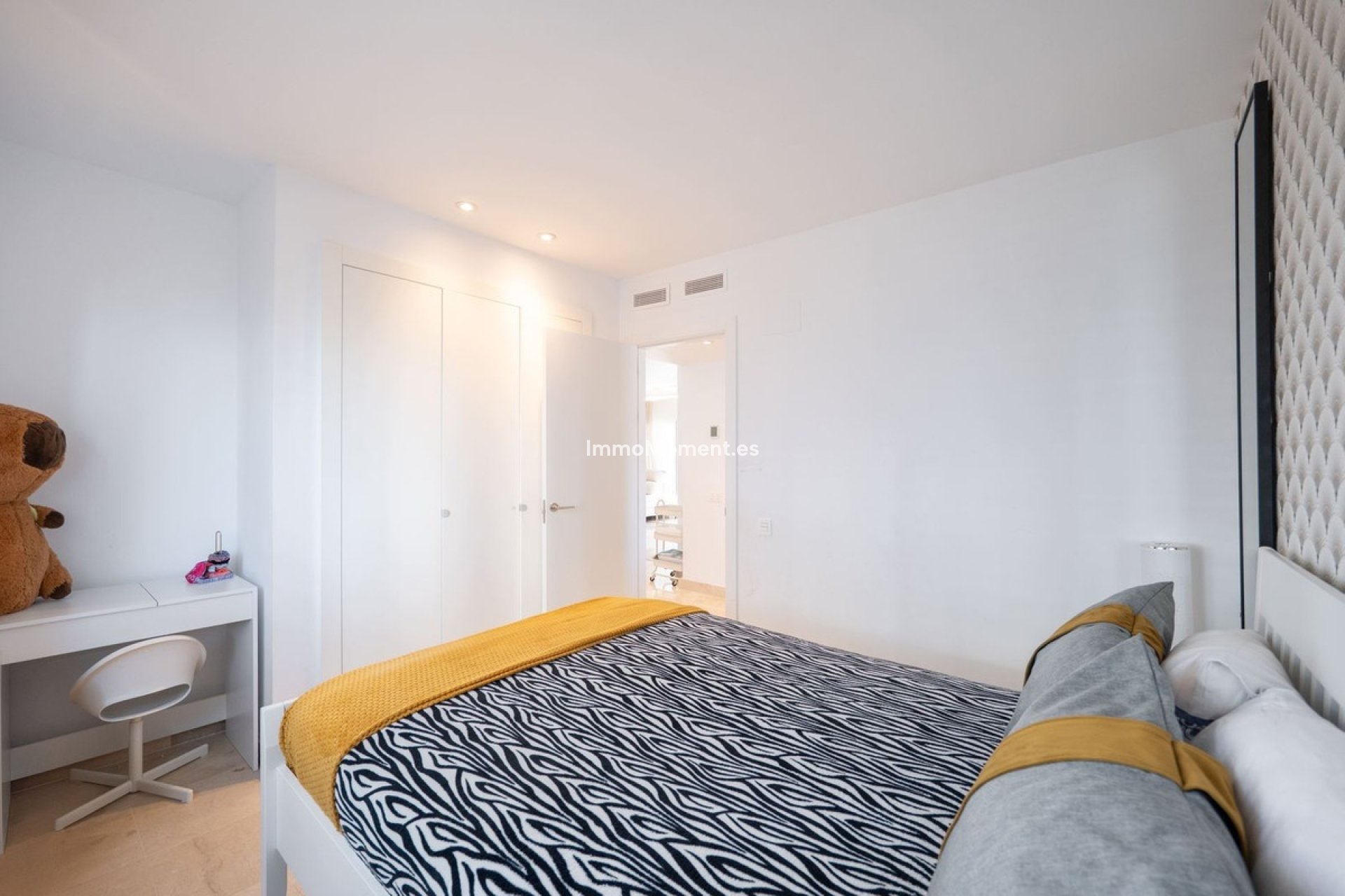 Wiederverkauf - Wohnung - El Paraiso - New Golden Mile