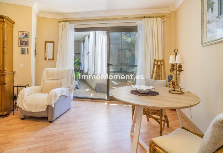 Wiederverkauf - Wohnung - Estepona  - Atalaya