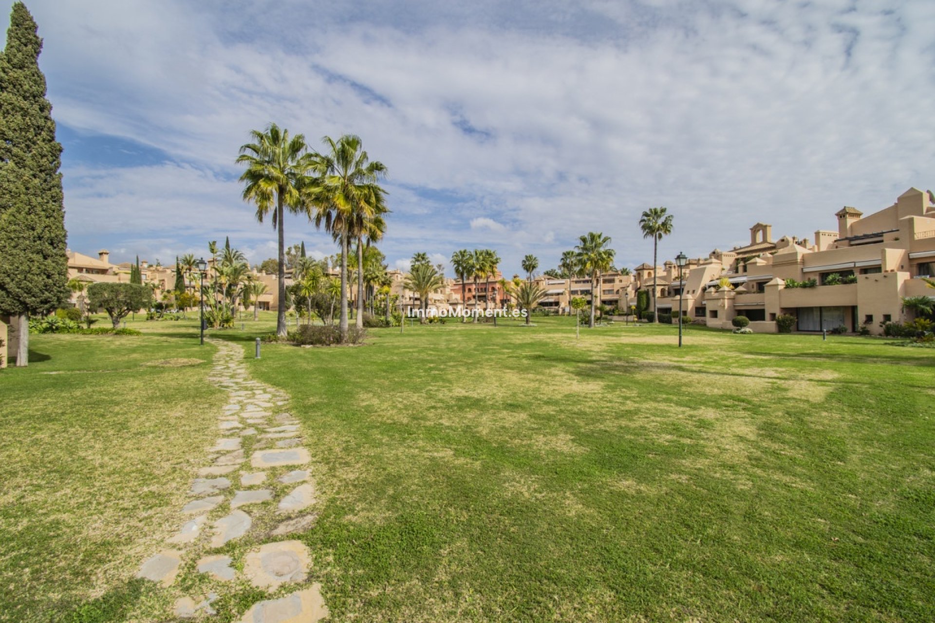 Wiederverkauf - Wohnung - Estepona  - Atalaya