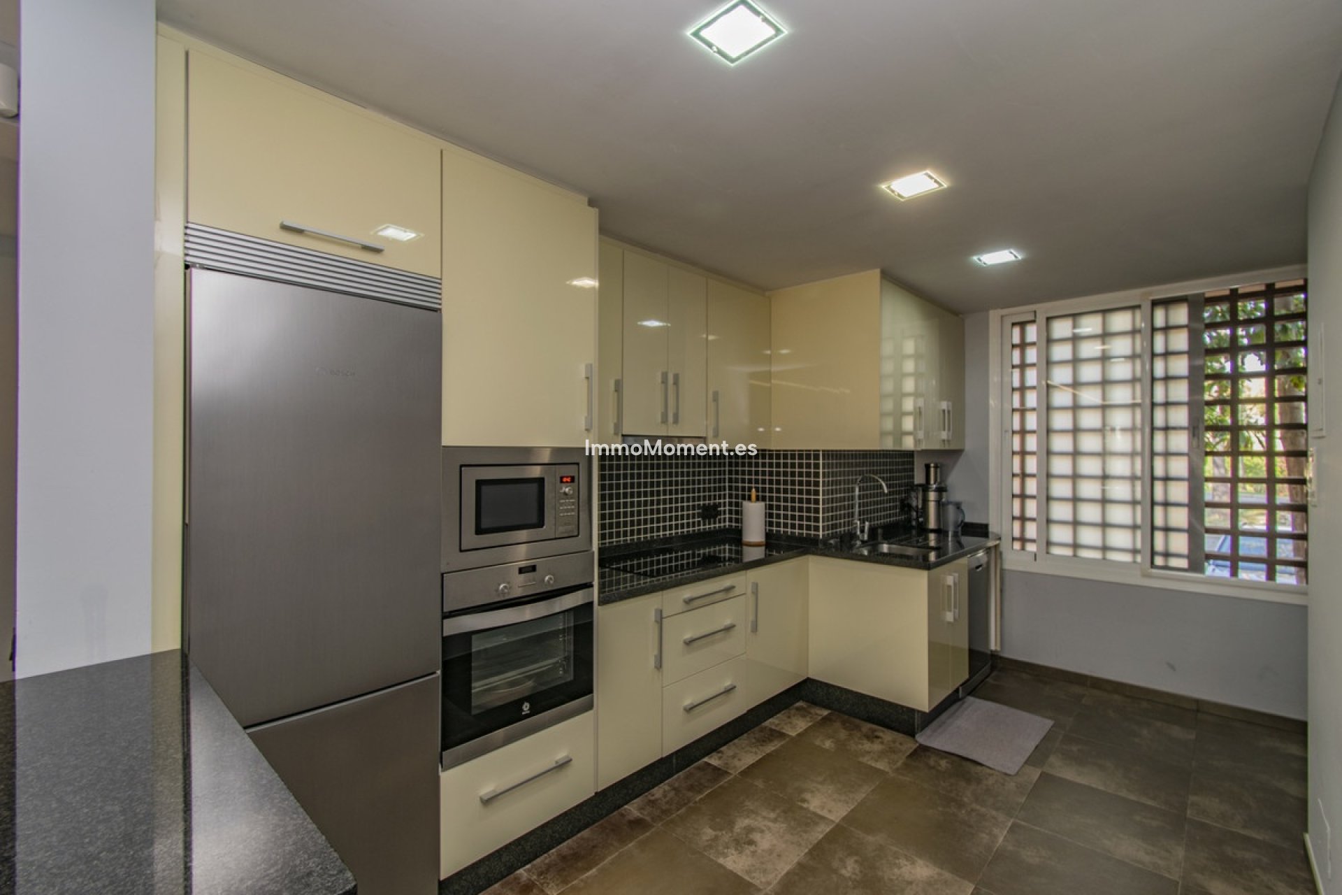 Wiederverkauf - Wohnung - Estepona  - Atalaya