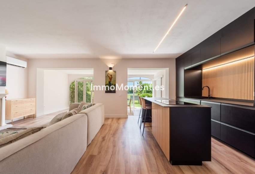 Wiederverkauf - Wohnung - Estepona  - Atalaya