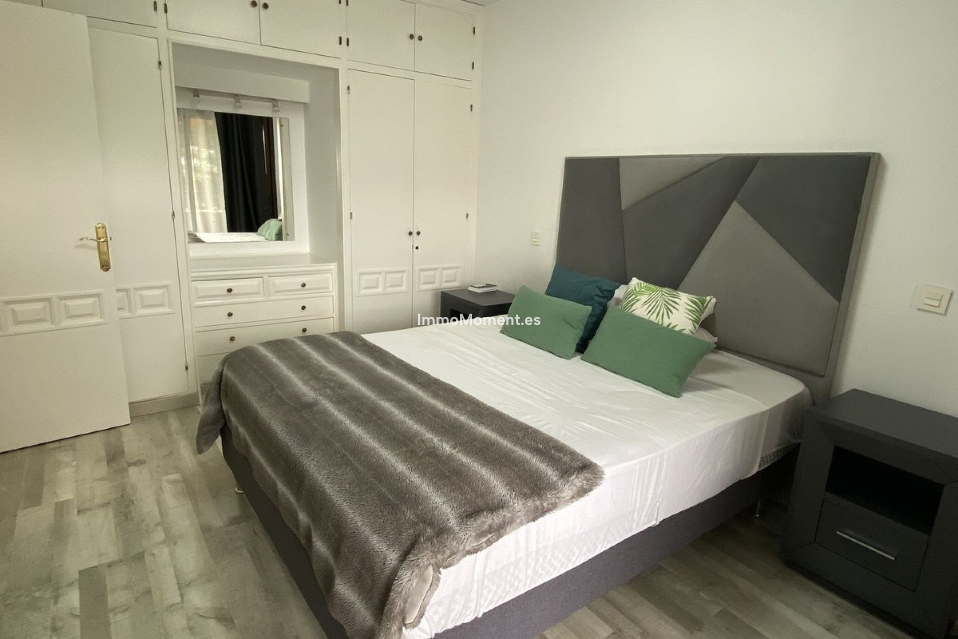 Wiederverkauf - Wohnung - Estepona  - Atalaya