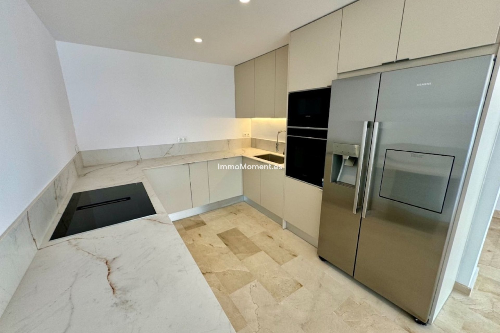 Wiederverkauf - Wohnung - Estepona  - Atalaya