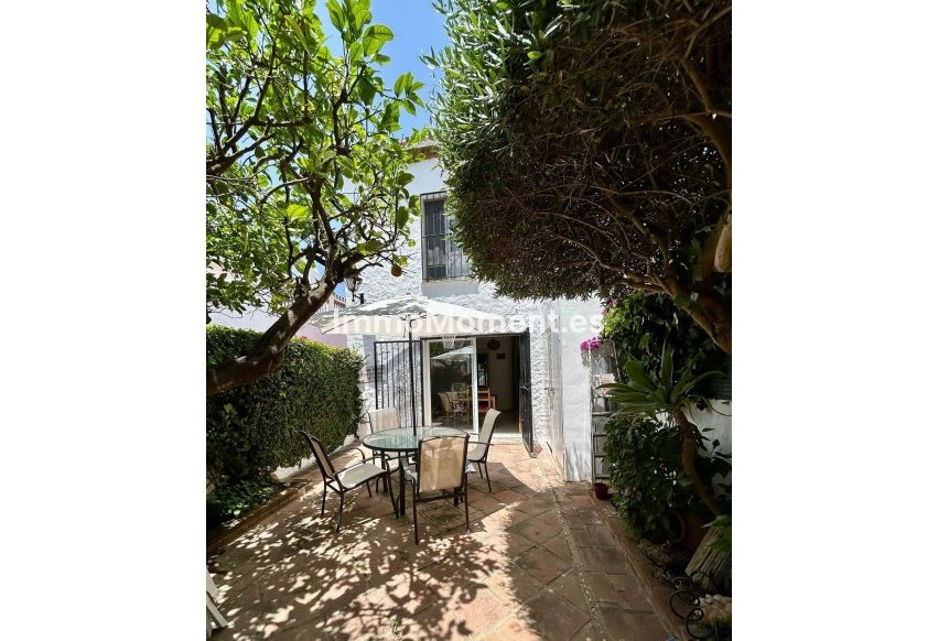 Wiederverkauf - Wohnung - Estepona  - Benamara