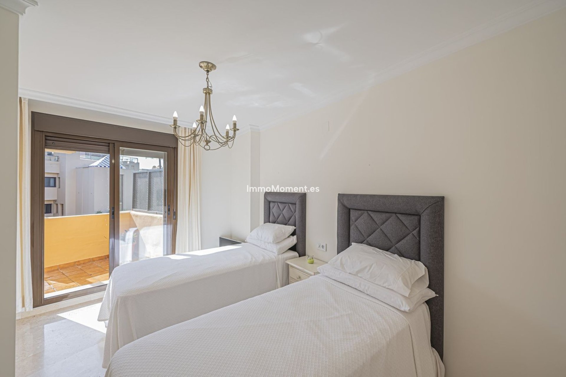 Wiederverkauf - Wohnung - Estepona  - Costalita