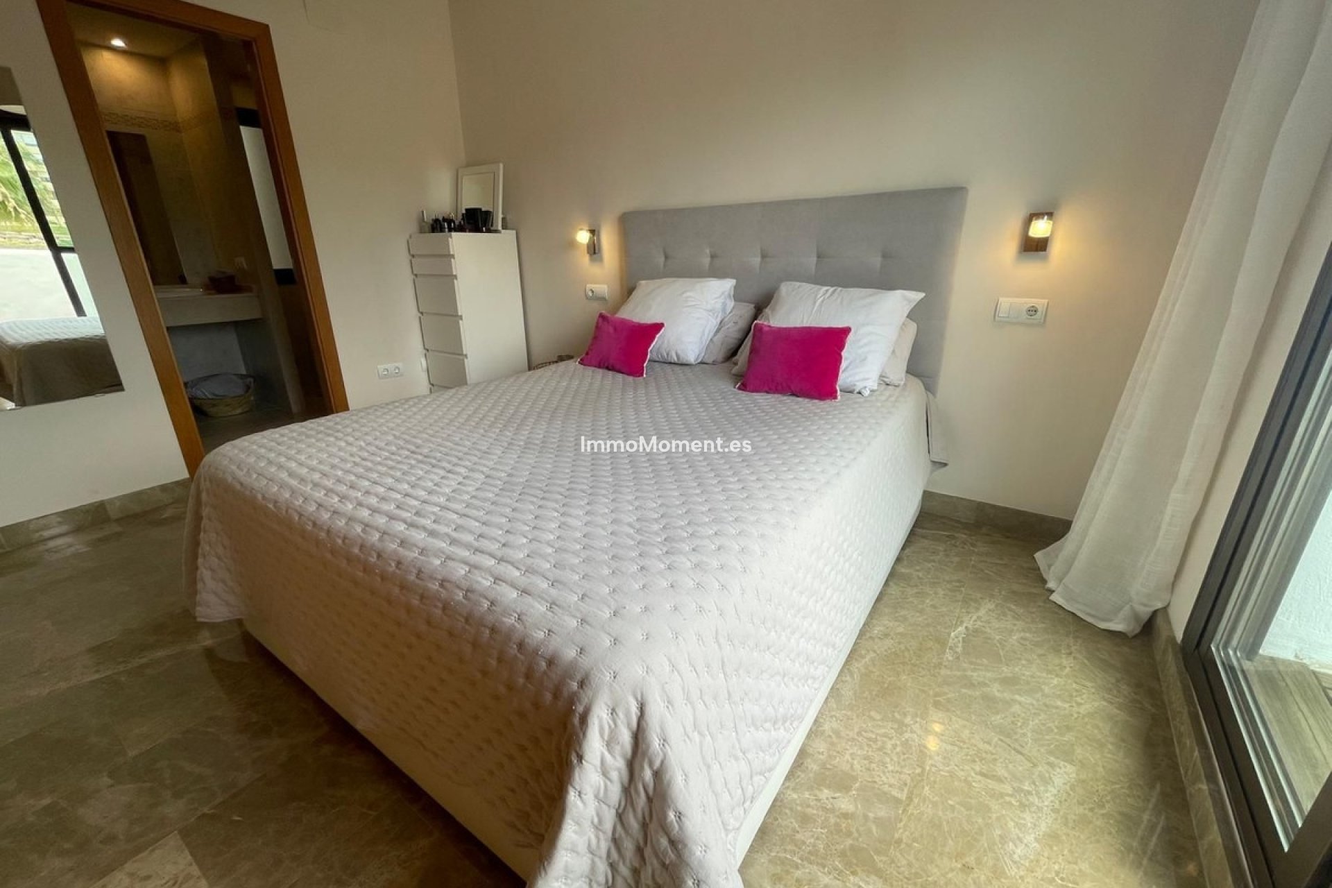 Wiederverkauf - Wohnung - Estepona  - Estepona Centro