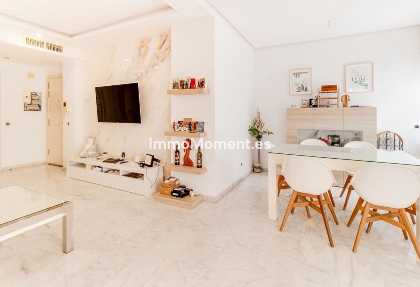 Wiederverkauf - Wohnung - Estepona  - Estepona Centro