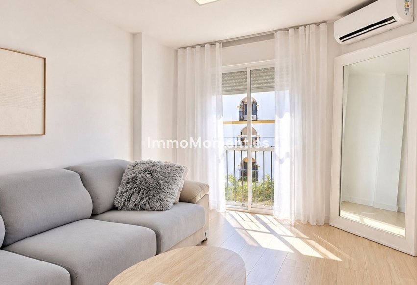 Wiederverkauf - Wohnung - Estepona  - Estepona Centro