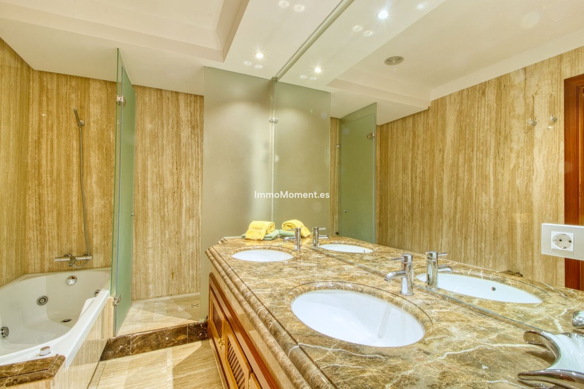 Wiederverkauf - Wohnung - Estepona  - Estepona Centro