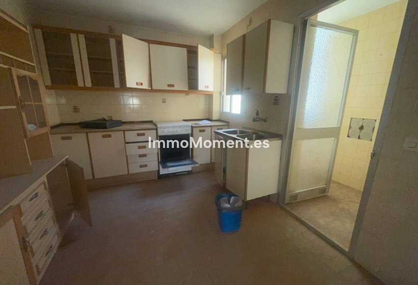 Wiederverkauf - Wohnung - Estepona  - Estepona Centro