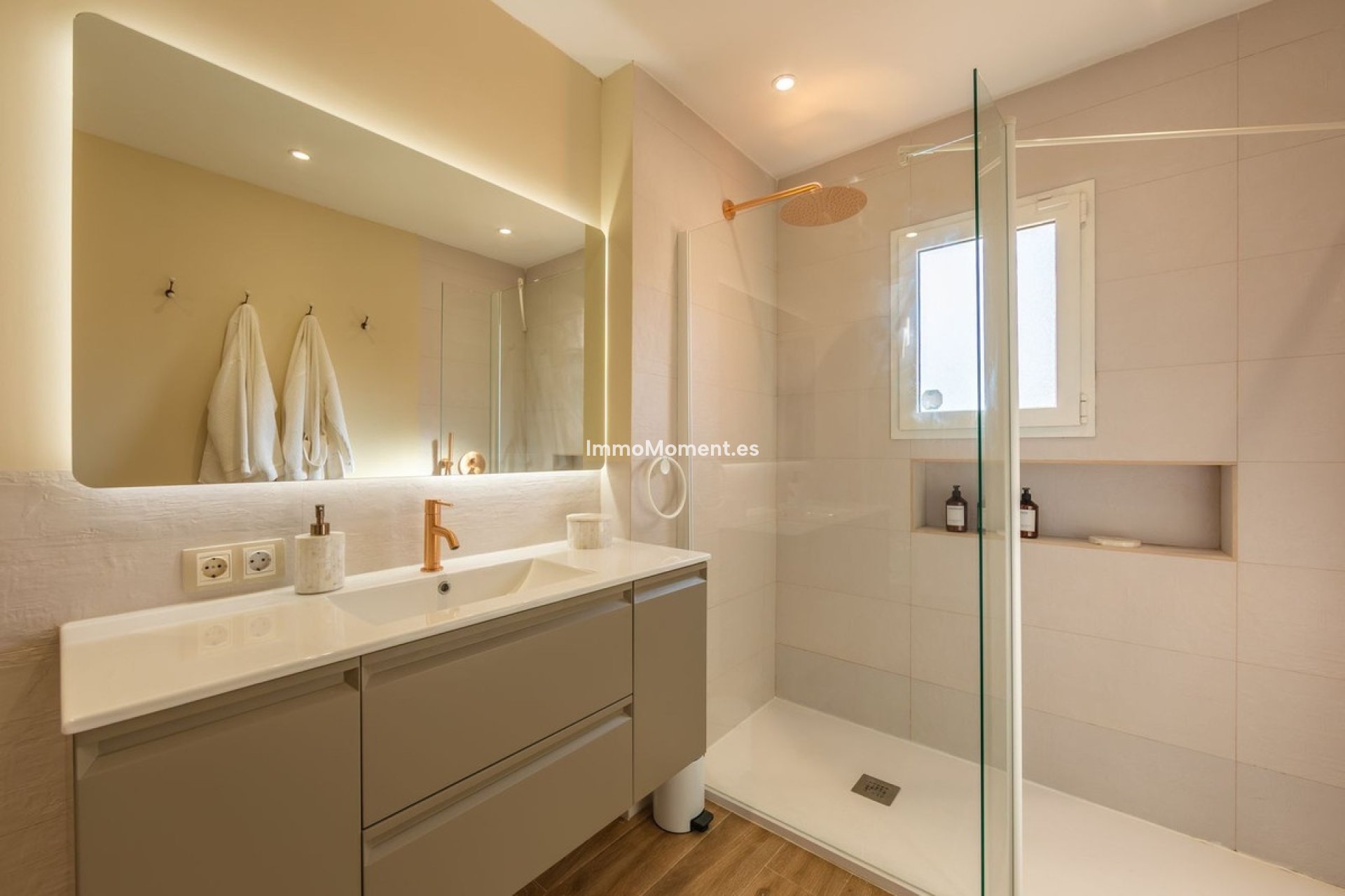 Wiederverkauf - Wohnung - Estepona  - Estepona Centro