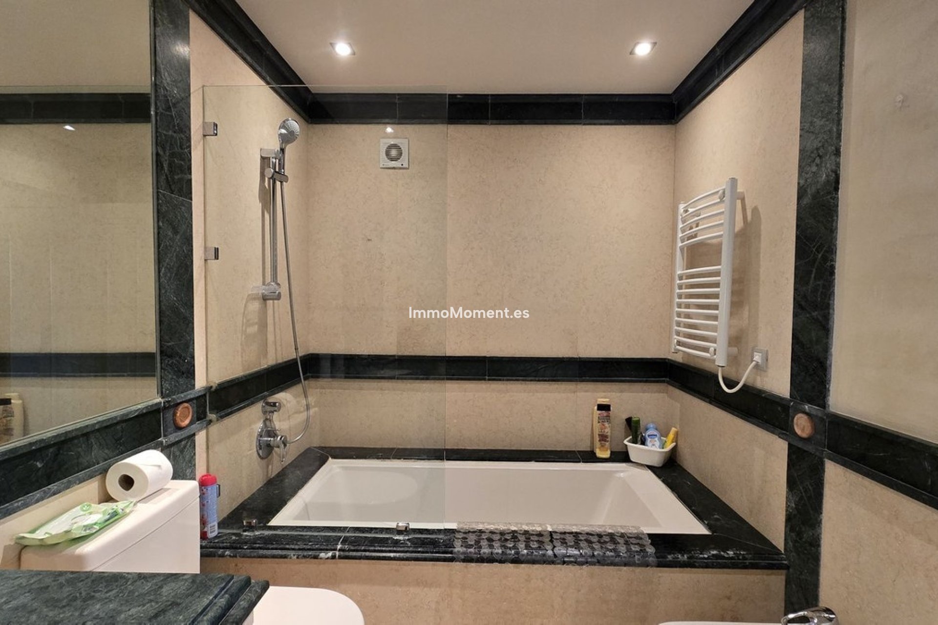 Wiederverkauf - Wohnung - Estepona  - Estepona Centro