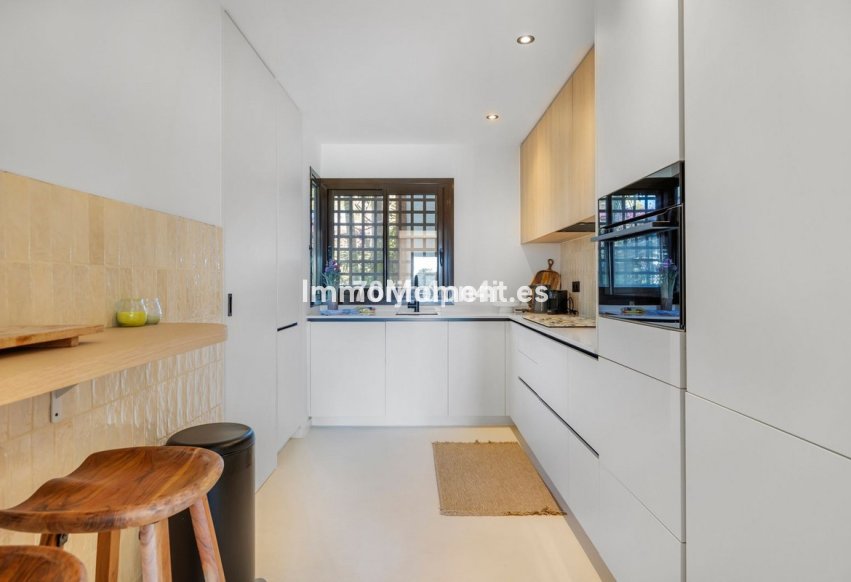 Wiederverkauf - Wohnung - Estepona  - Estepona Centro