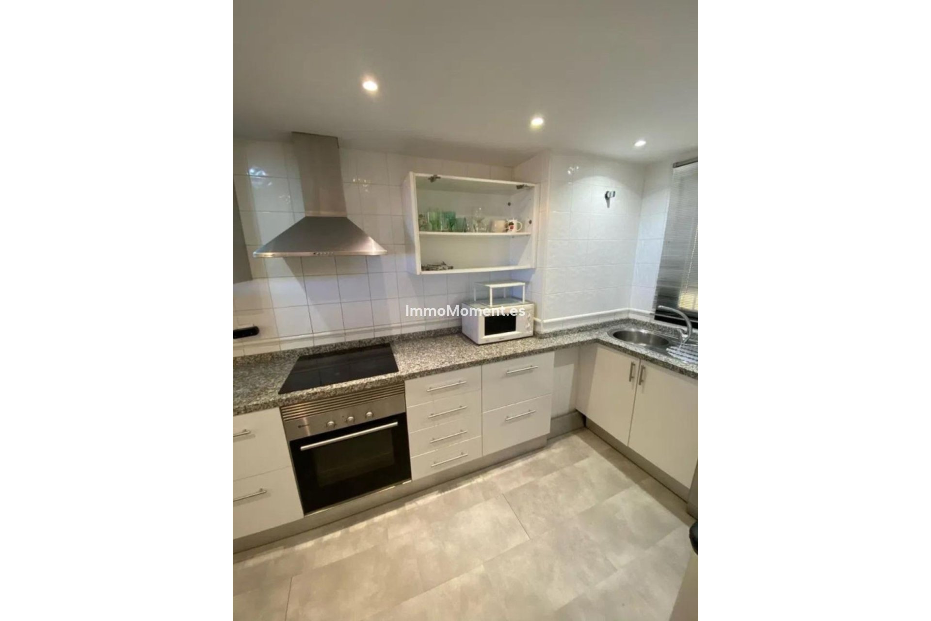 Wiederverkauf - Wohnung - Estepona  - Estepona Centro