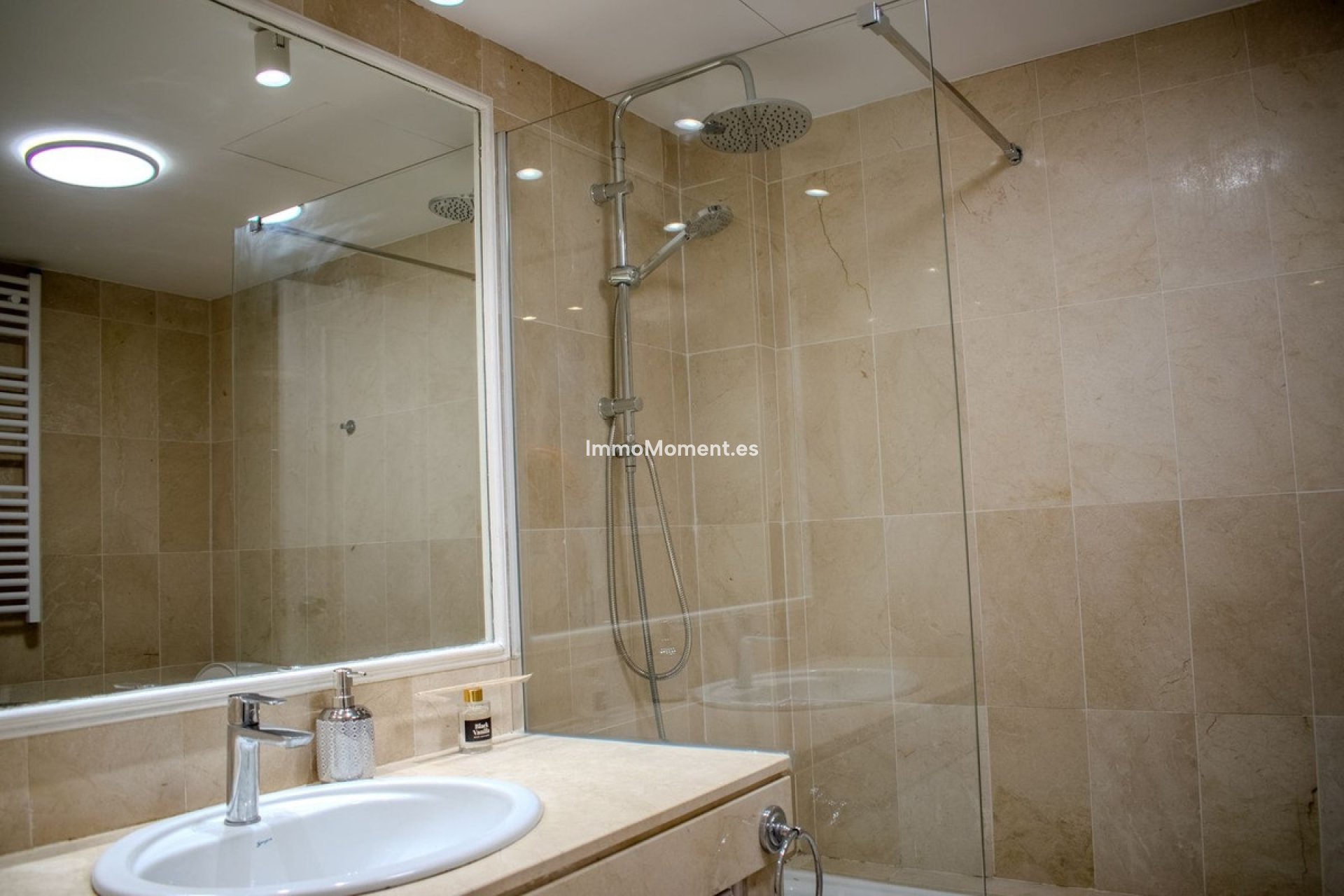 Wiederverkauf - Wohnung - Estepona  - Estepona Centro