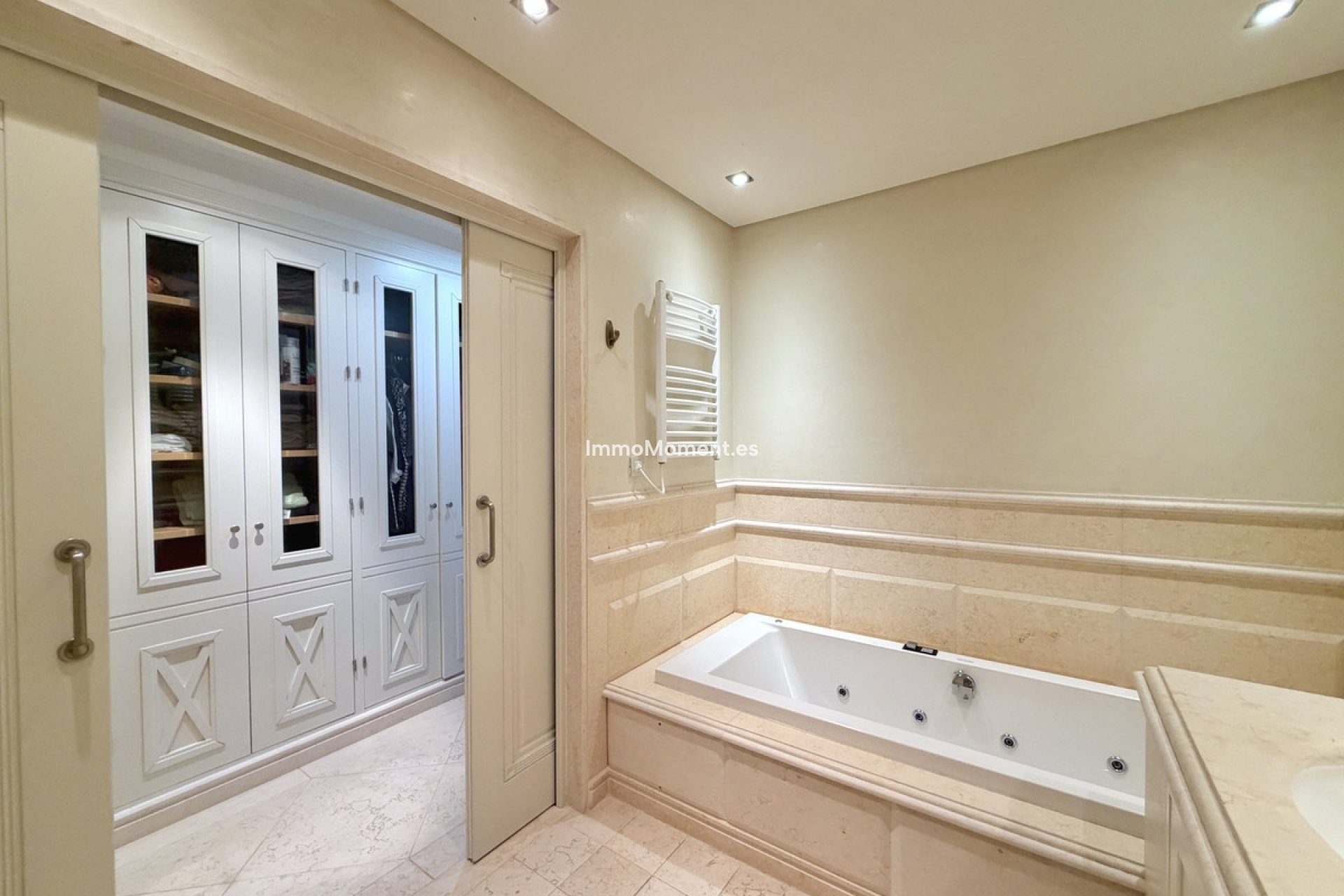 Wiederverkauf - Wohnung - Estepona  - Estepona Centro