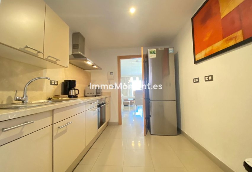 Wiederverkauf - Wohnung - Estepona  - Estepona Centro