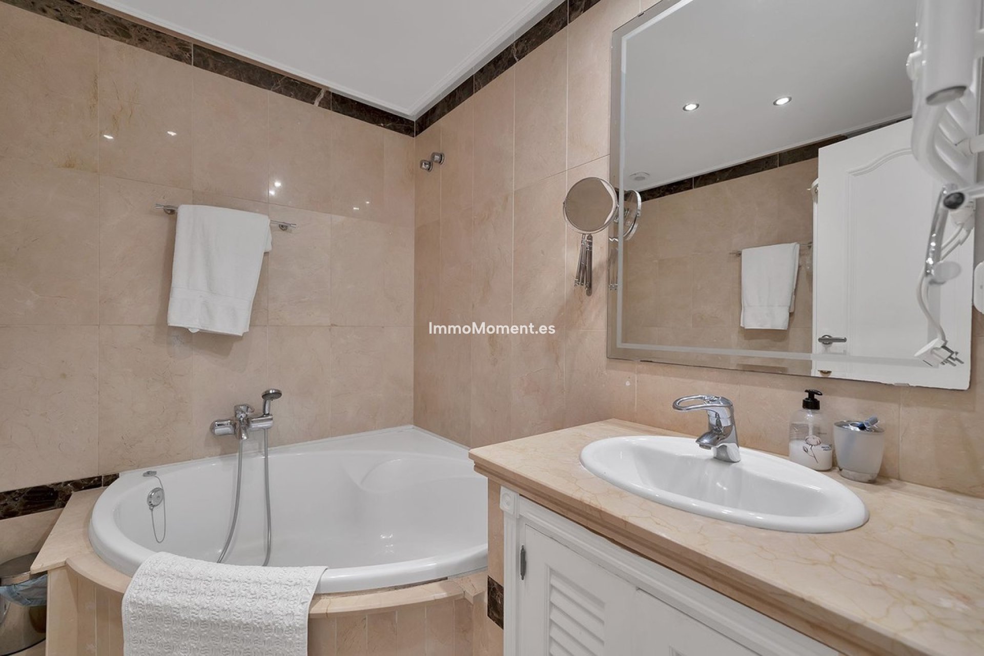 Wiederverkauf - Wohnung - Estepona  - New Golden Mile