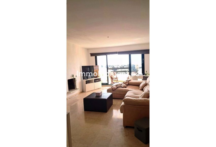 Wiederverkauf - Wohnung - Estepona  - Selwo