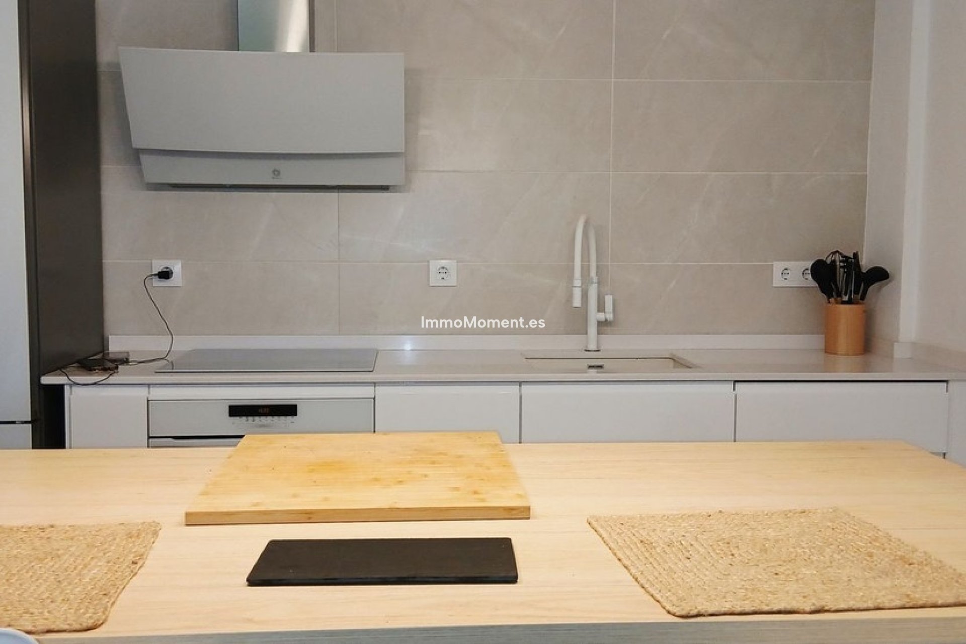 Wiederverkauf - Wohnung -   Inländisch - Alhaurín de la Torre