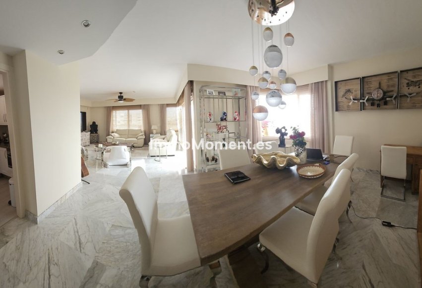 Wiederverkauf - Wohnung -   Inländisch - Alhaurín de la Torre