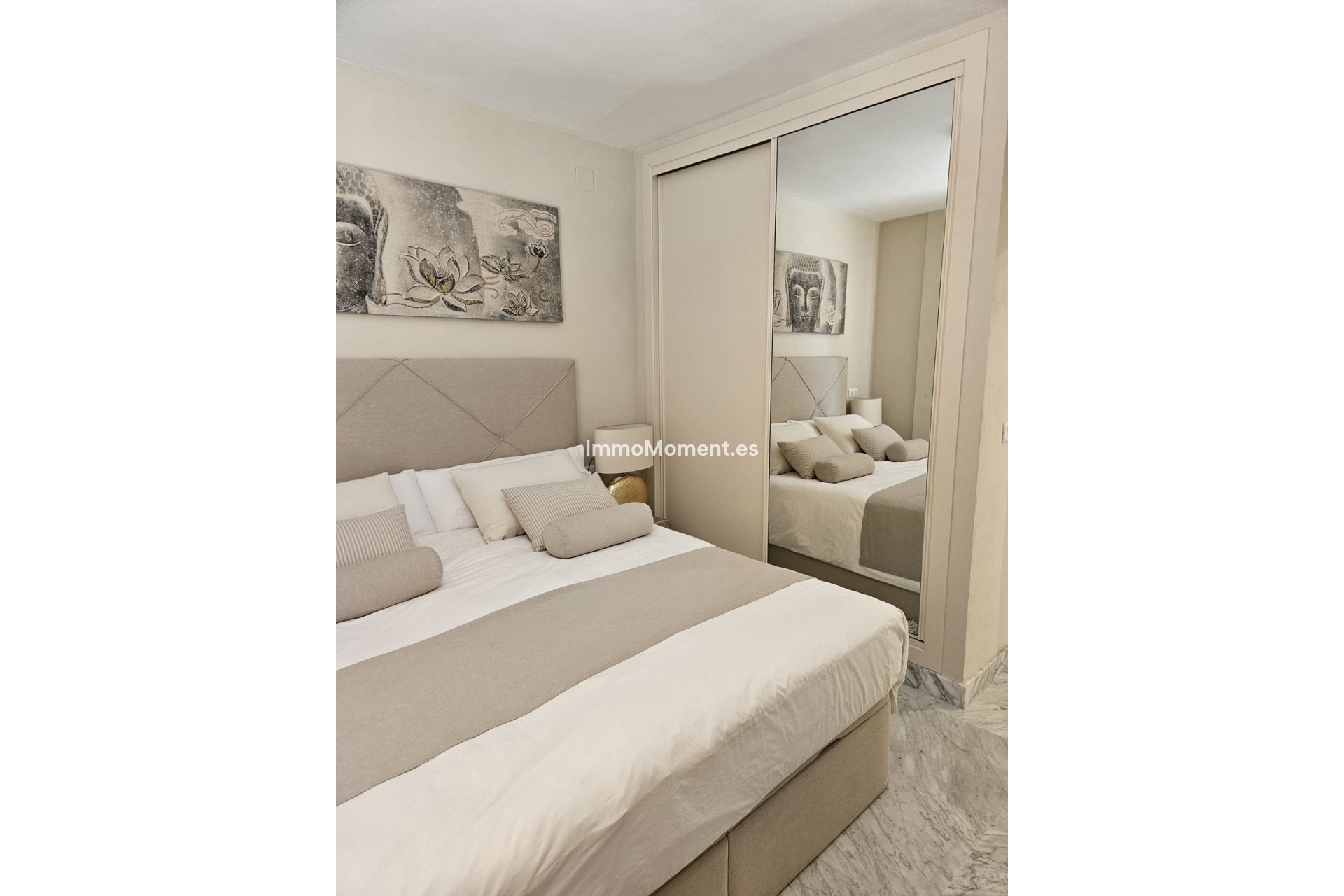 Wiederverkauf - Wohnung -   Inländisch - Alhaurín de la Torre