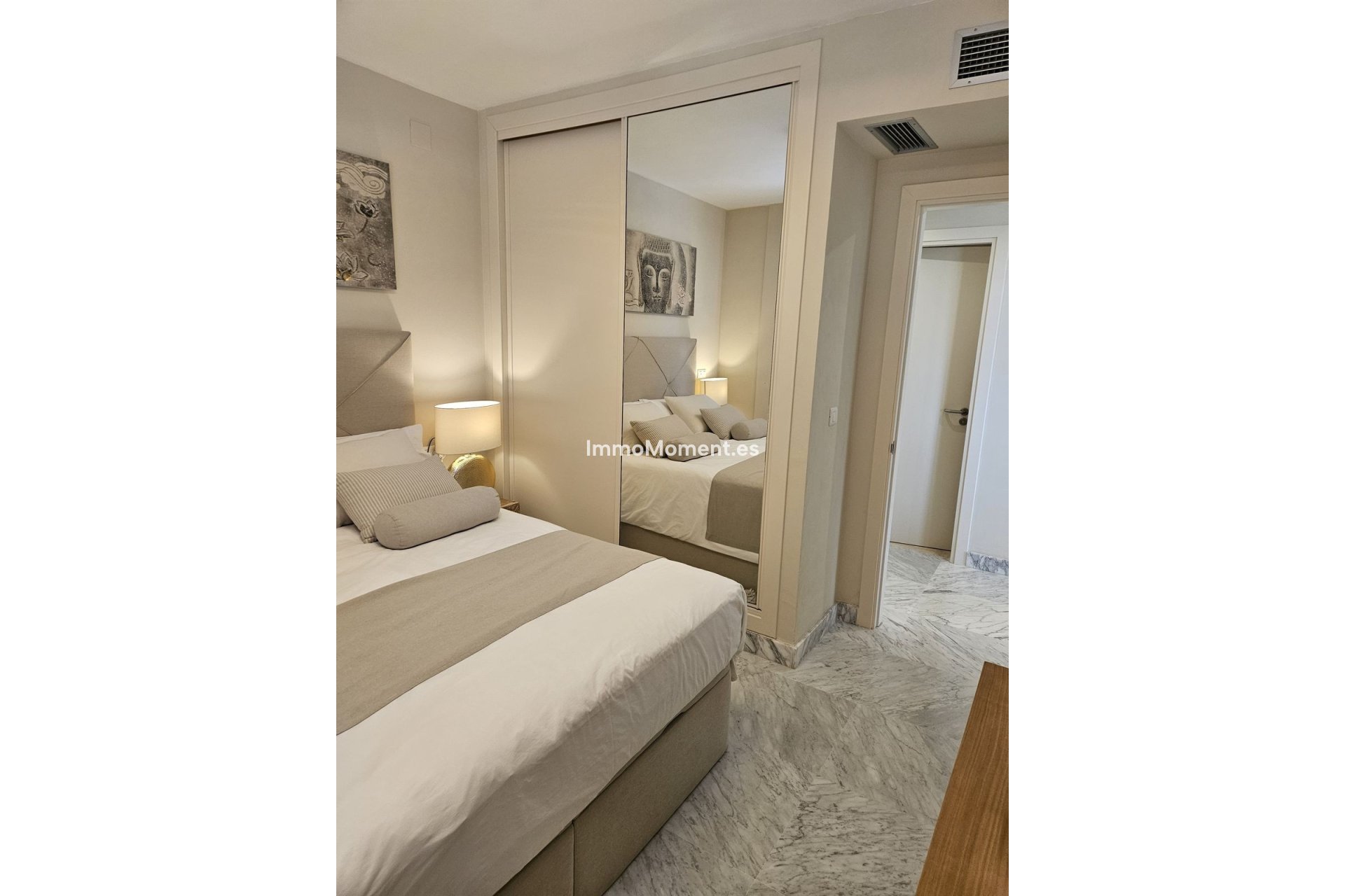 Wiederverkauf - Wohnung -   Inländisch - Alhaurín de la Torre