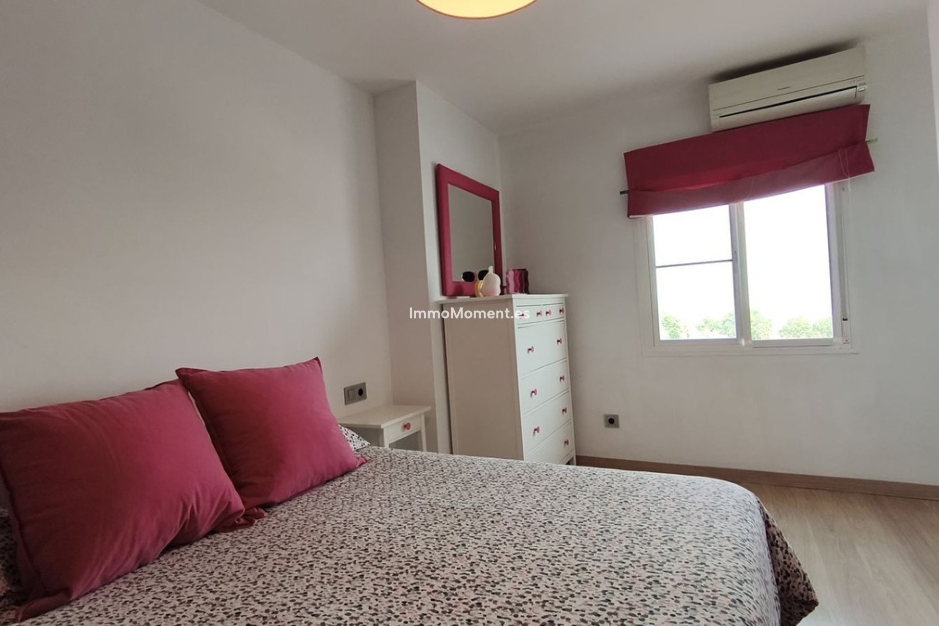 Wiederverkauf - Wohnung -   Inländisch - Alhaurín el Grande Centro