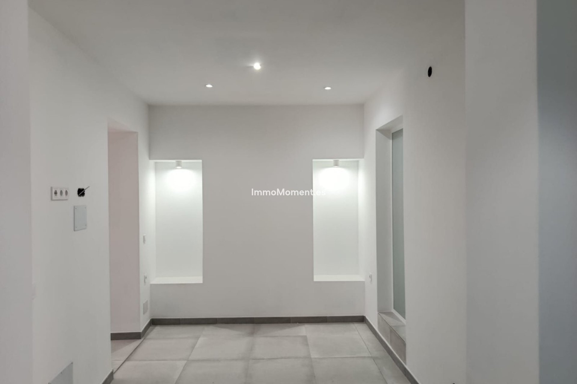 Wiederverkauf - Wohnung -   Inländisch - Alhaurín el Grande Centro