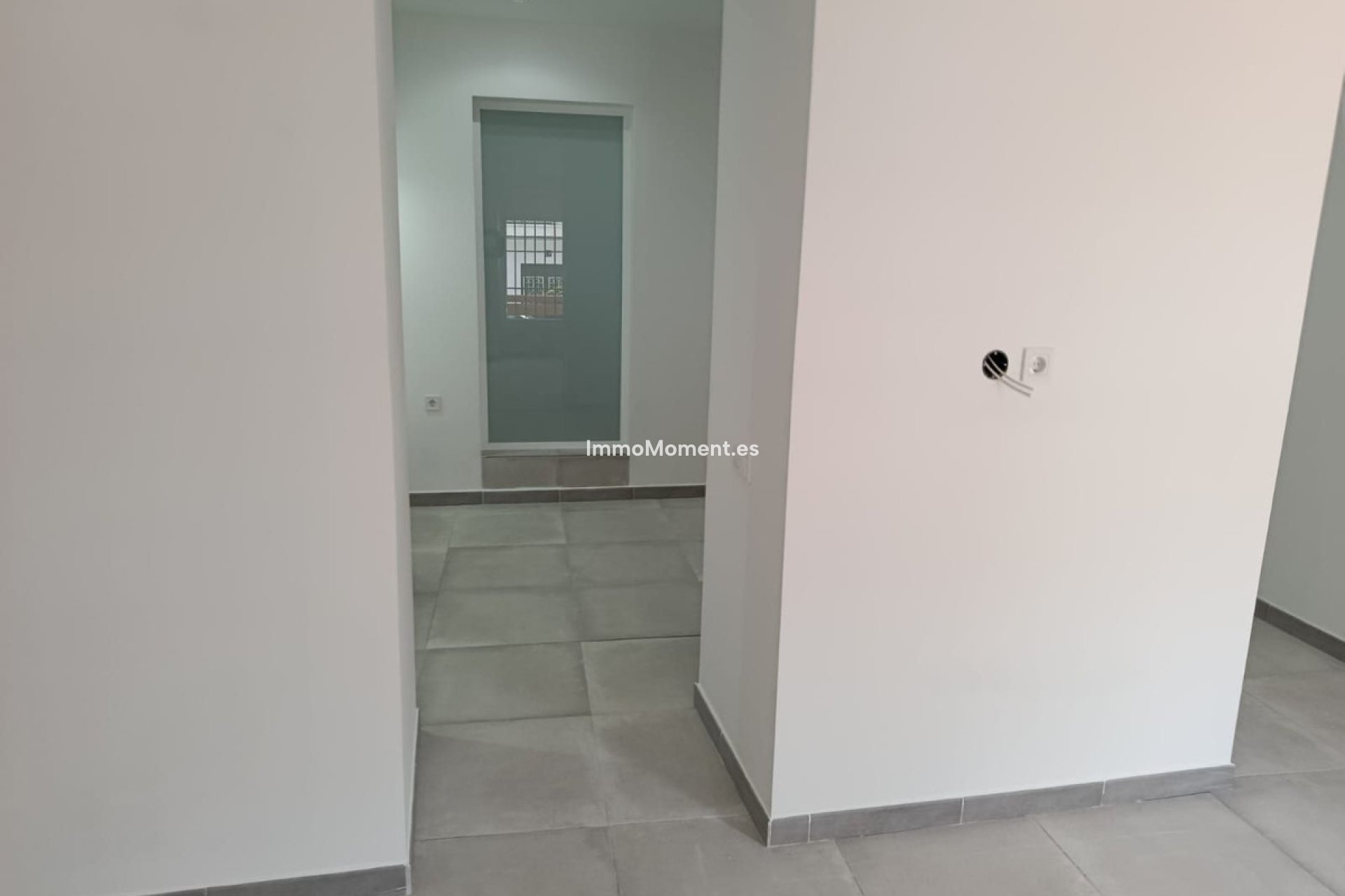 Wiederverkauf - Wohnung -   Inländisch - Alhaurín el Grande Centro