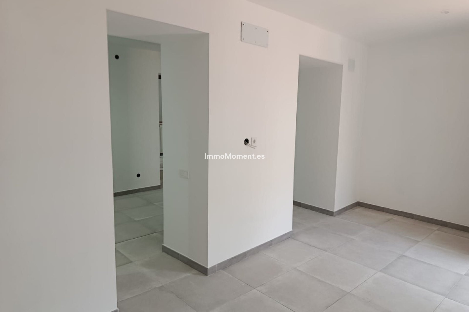 Wiederverkauf - Wohnung -   Inländisch - Alhaurín el Grande Centro