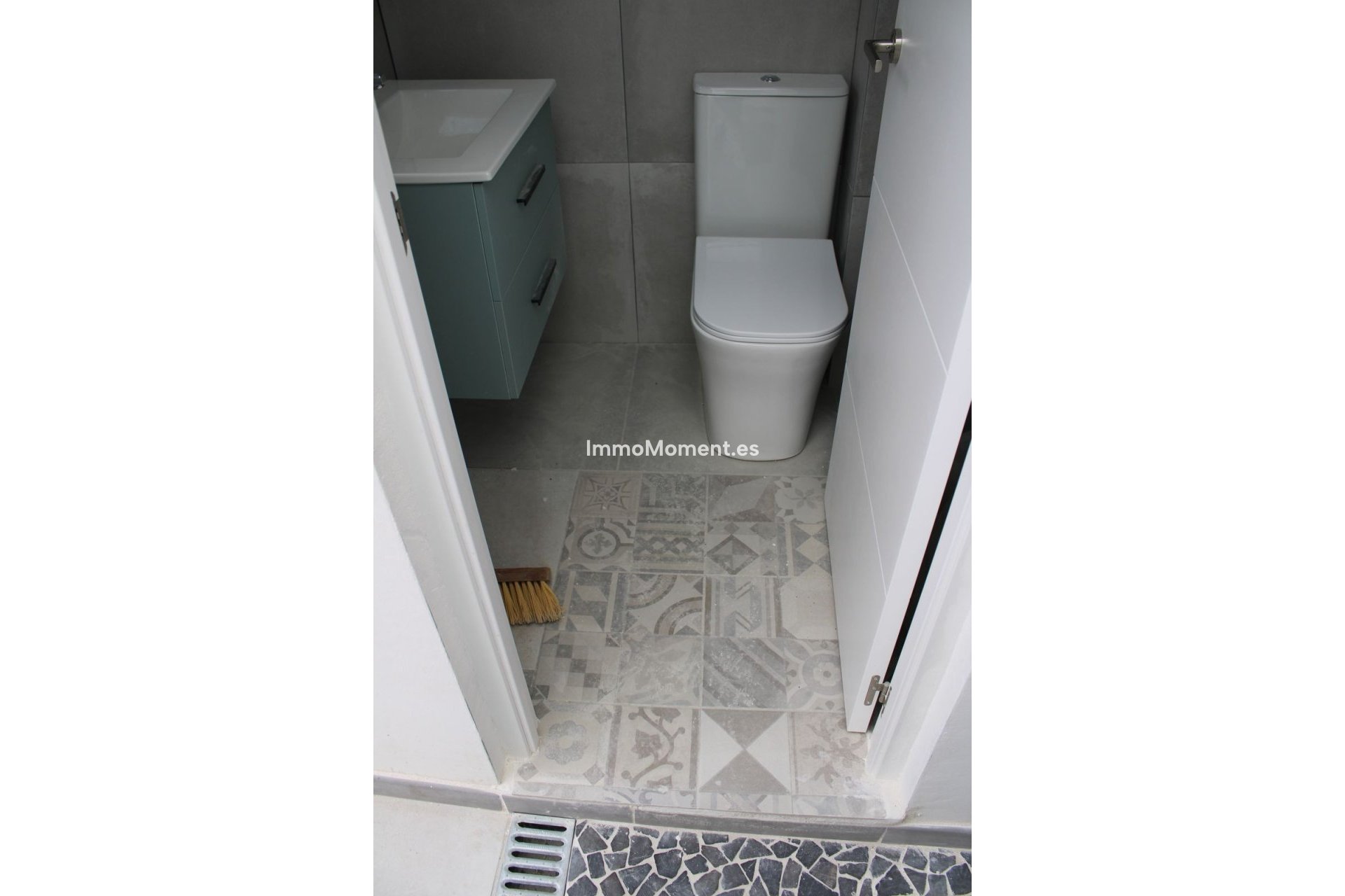 Wiederverkauf - Wohnung -   Inländisch - Alhaurín el Grande Centro