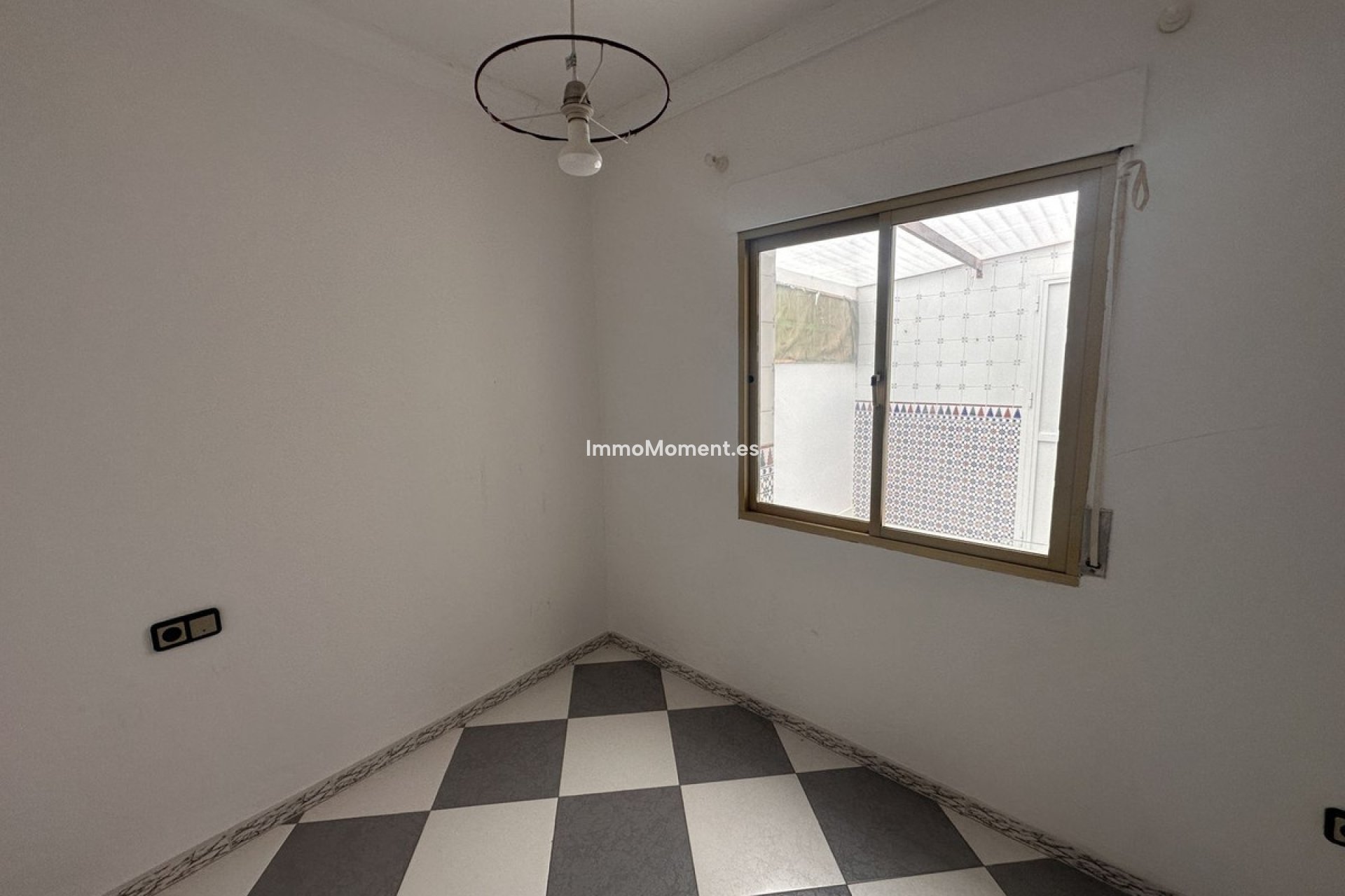 Wiederverkauf - Wohnung -   Inländisch - Alhaurín el Grande Centro