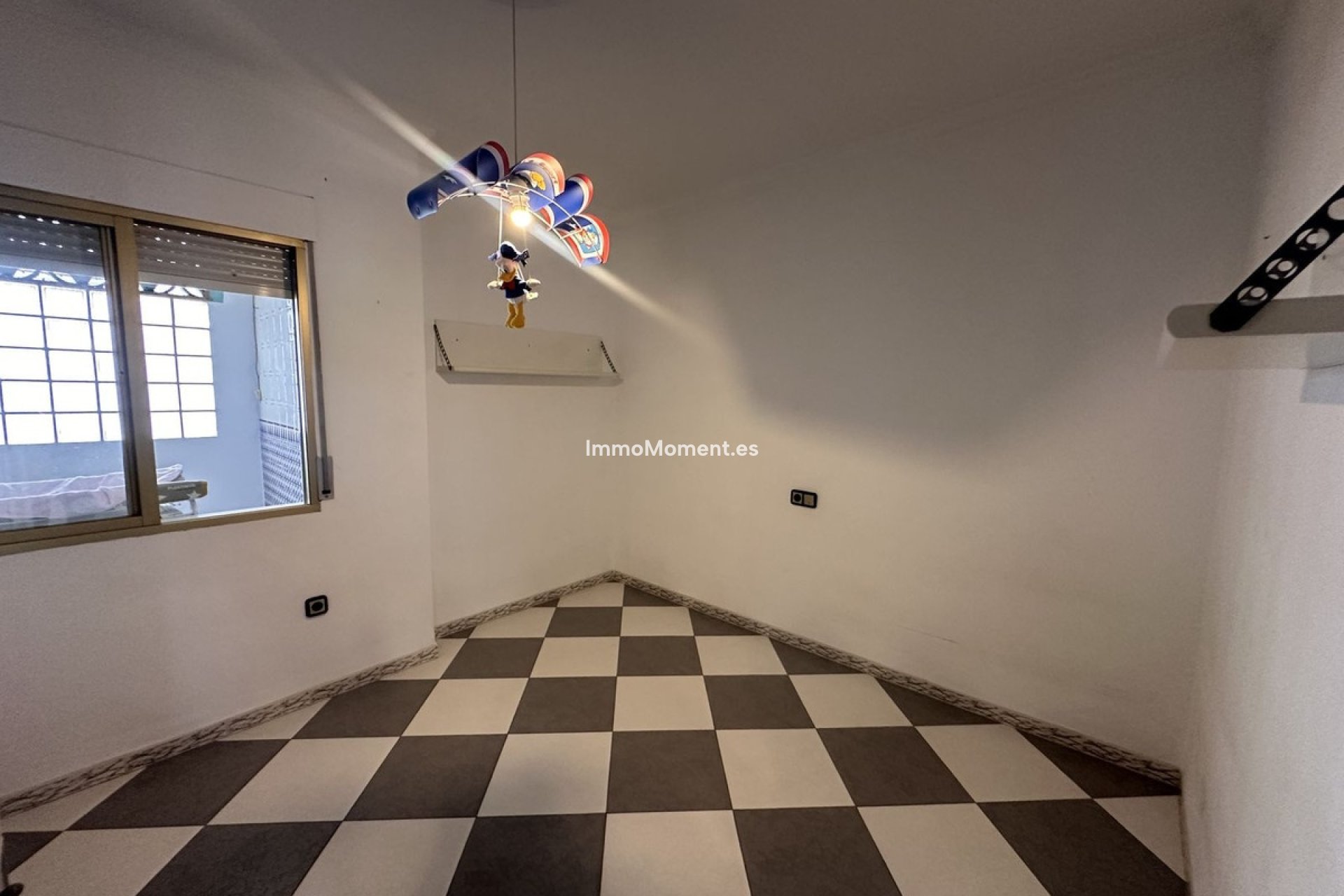 Wiederverkauf - Wohnung -   Inländisch - Alhaurín el Grande Centro