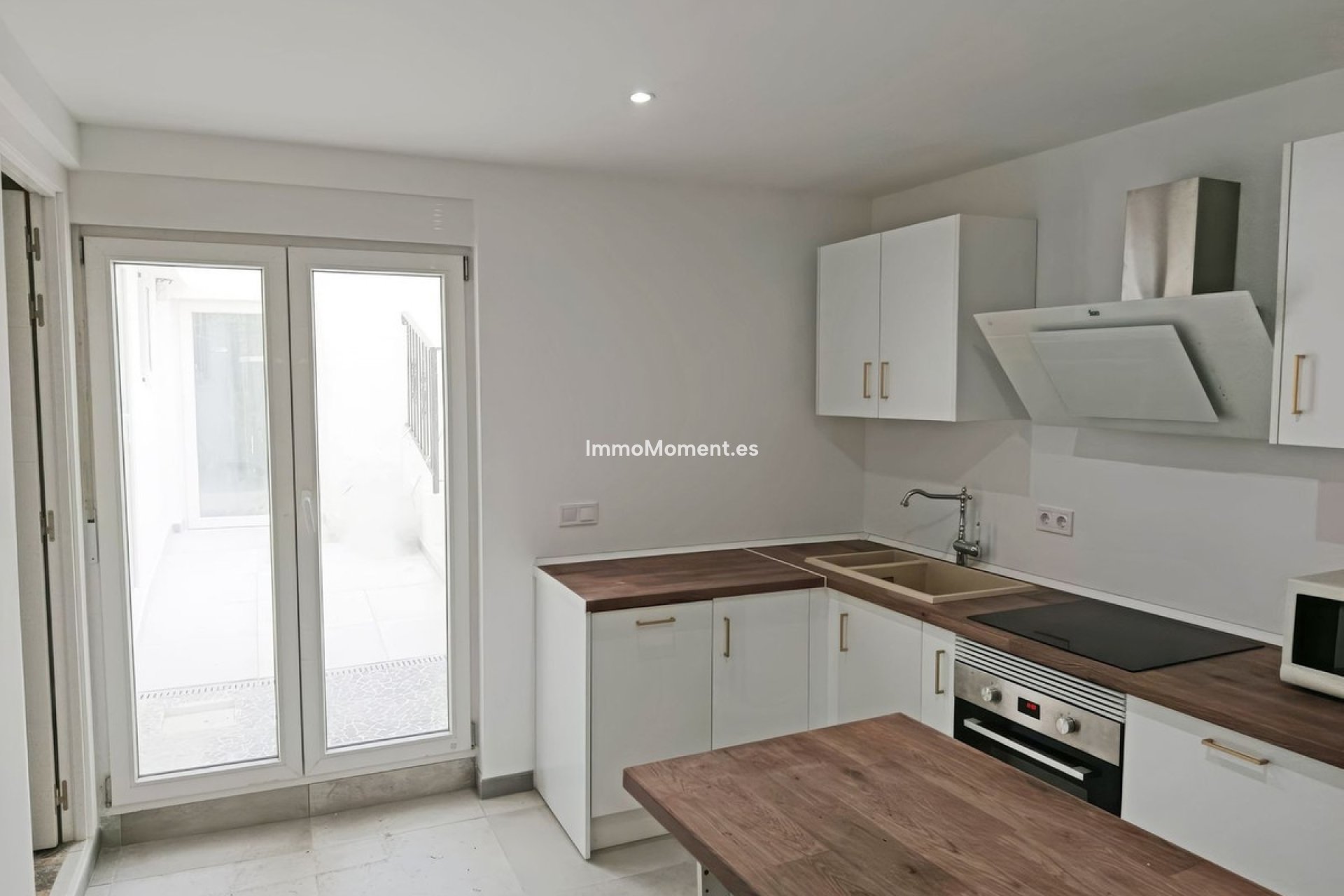 Wiederverkauf - Wohnung -   Inländisch - Alhaurín el Grande Centro