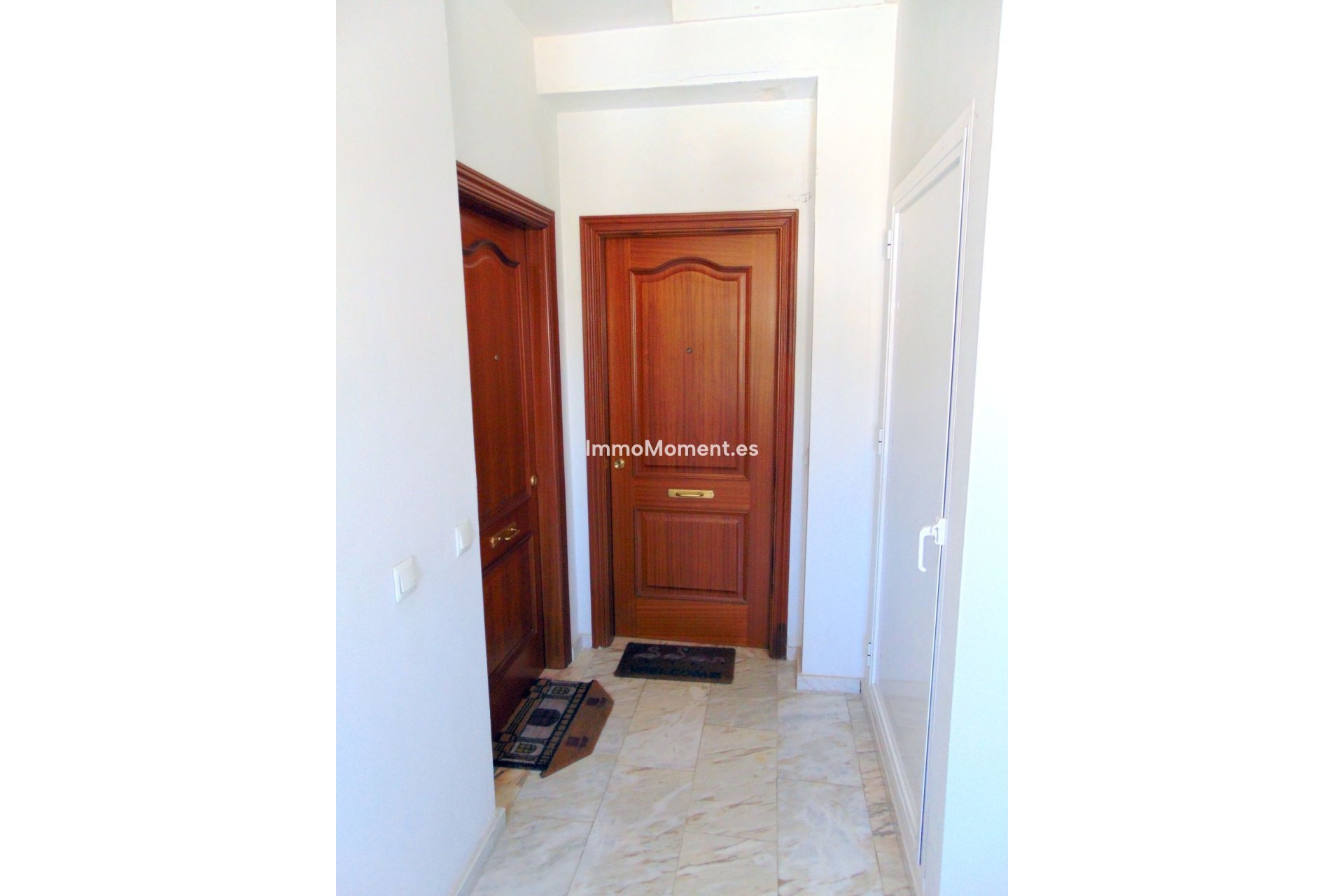 Wiederverkauf - Wohnung -   Inländisch - Alhaurín el Grande Centro