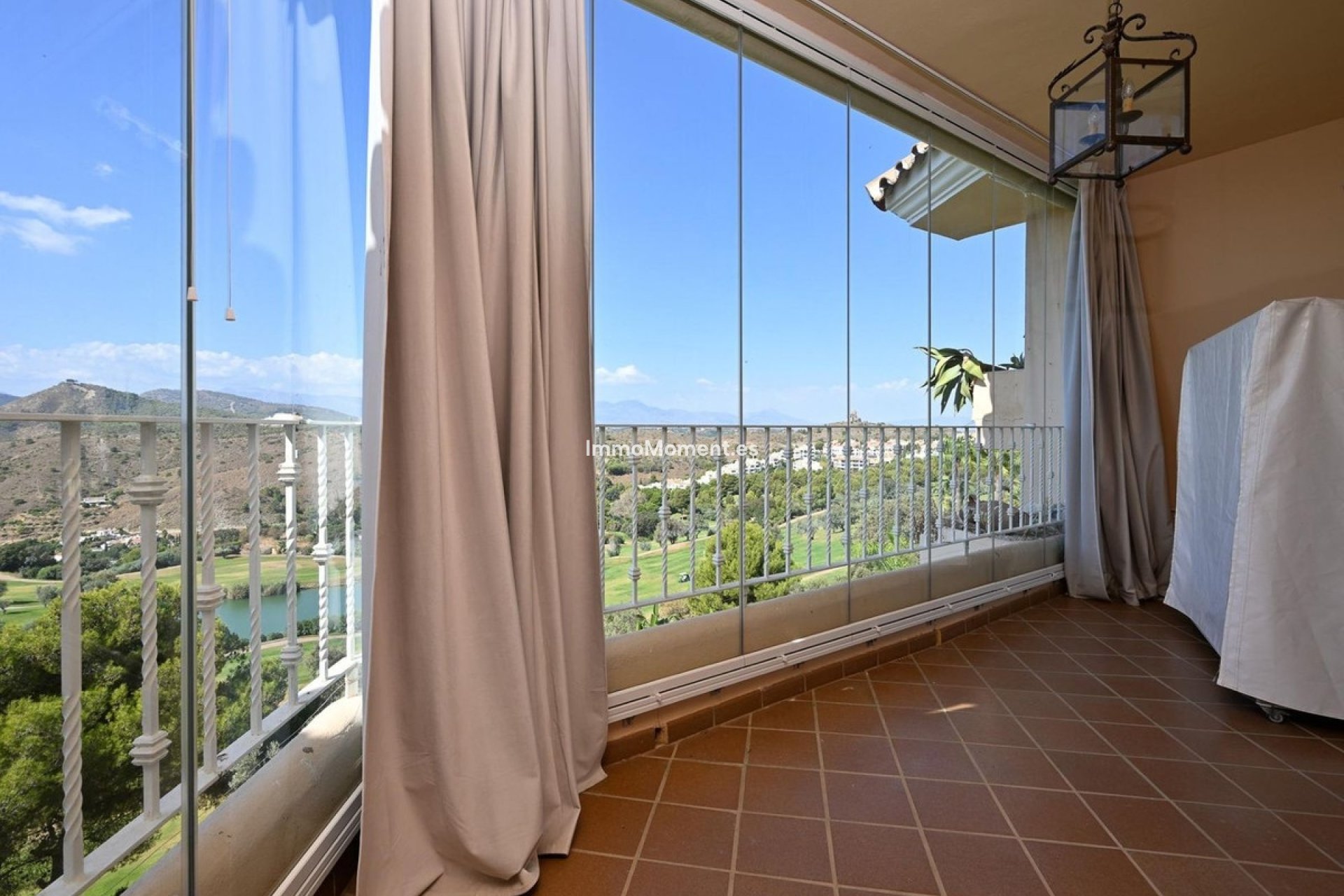 Wiederverkauf - Wohnung -   Inländisch - Alhaurín Golf