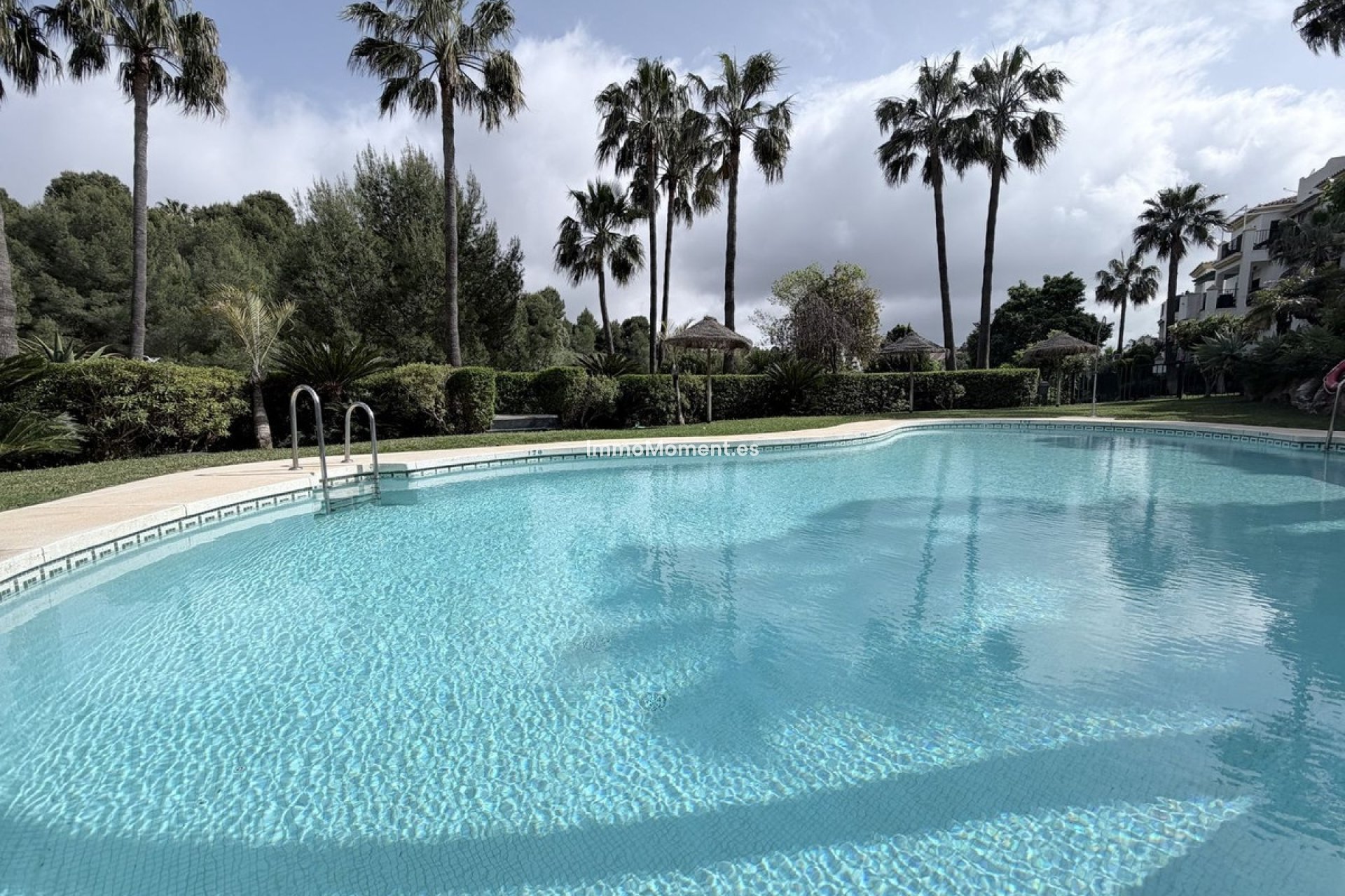 Wiederverkauf - Wohnung -   Inländisch - Alhaurín Golf