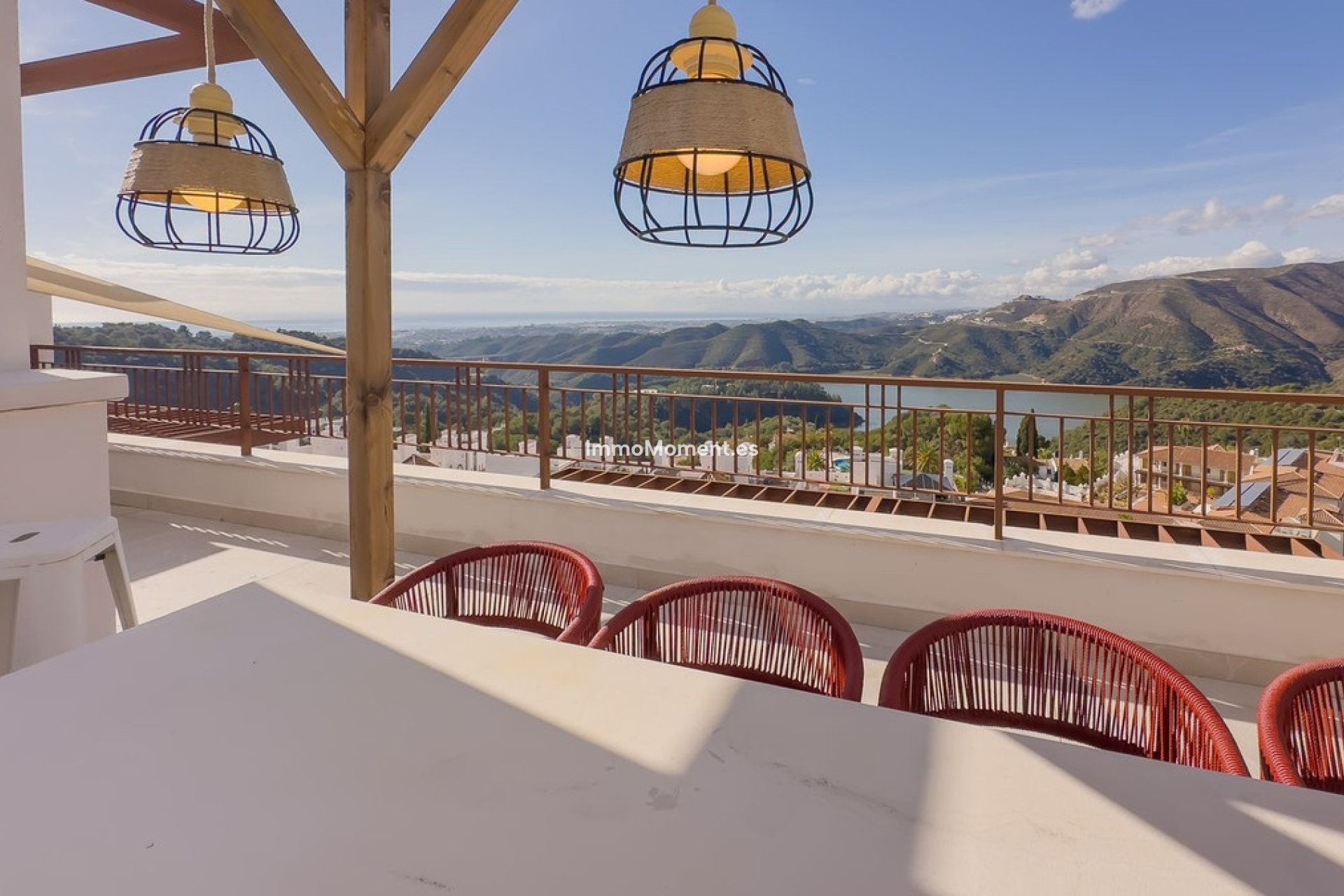 Wiederverkauf - Wohnung -   Inländisch - Istán