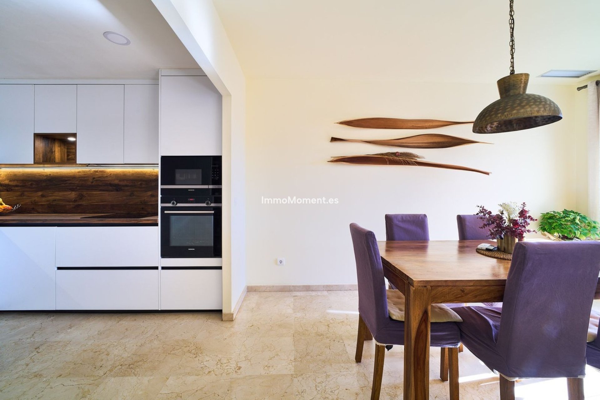 Wiederverkauf - Wohnung -   Inländisch - Istán