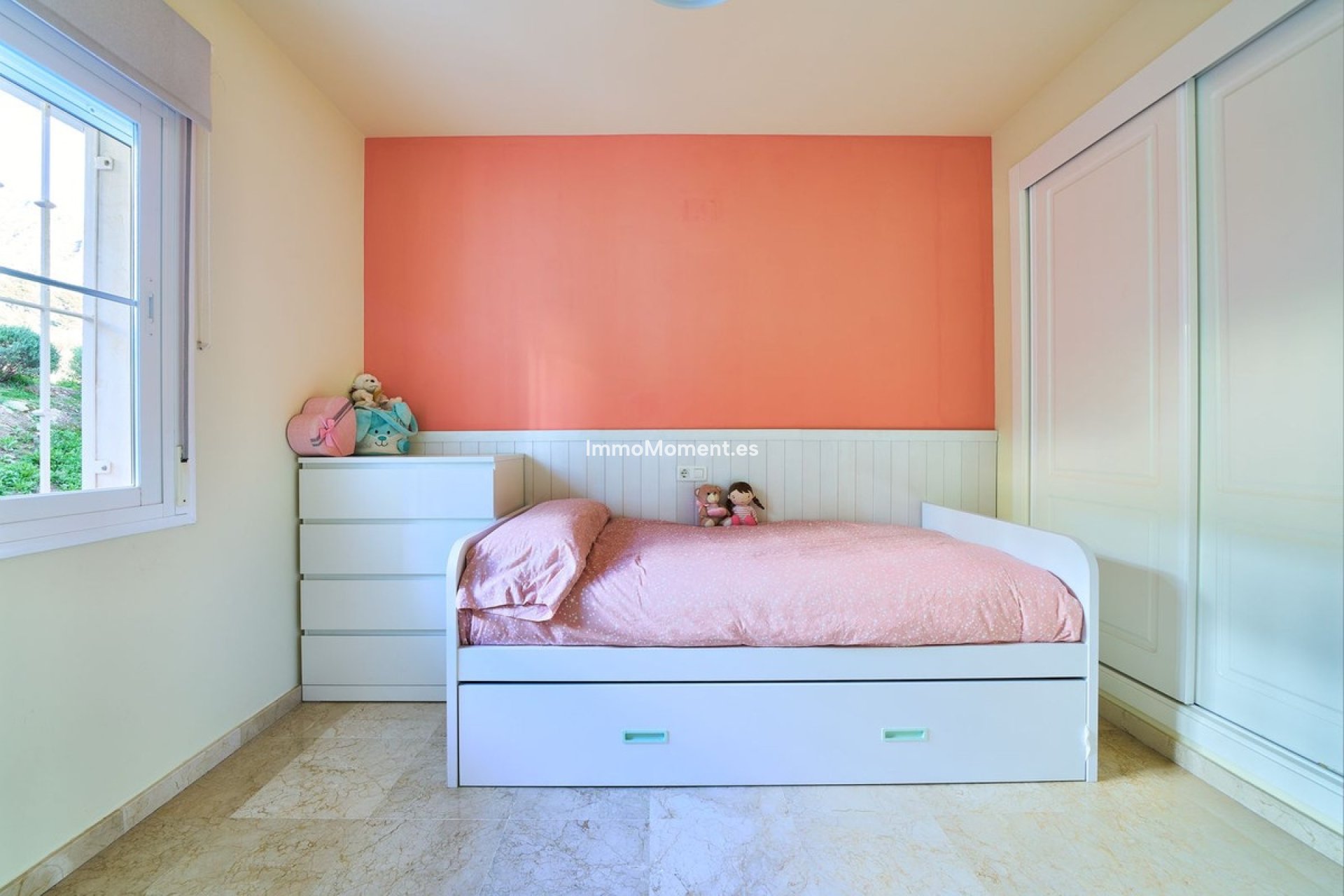 Wiederverkauf - Wohnung -   Inländisch - Istán