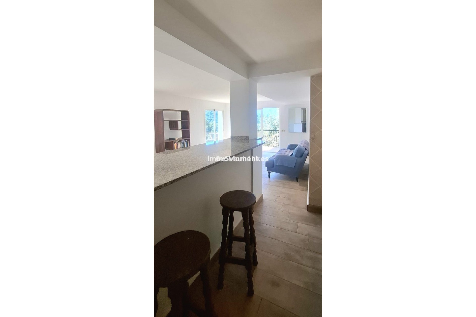 Wiederverkauf - Wohnung -   Inländisch - Istán
