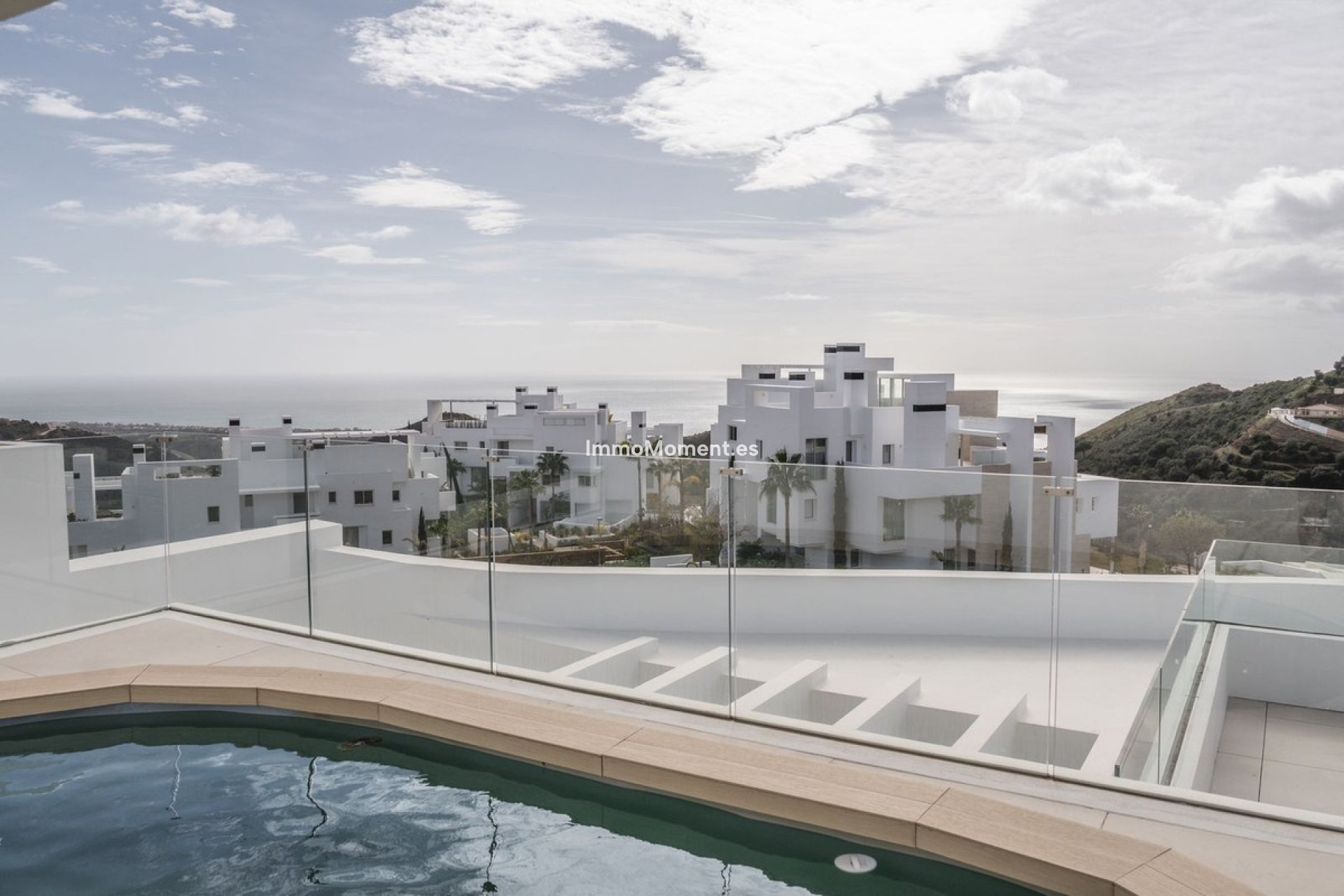 Wiederverkauf - Wohnung -   Inländisch - Ojén